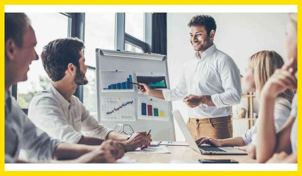 areas de una empresa comercial